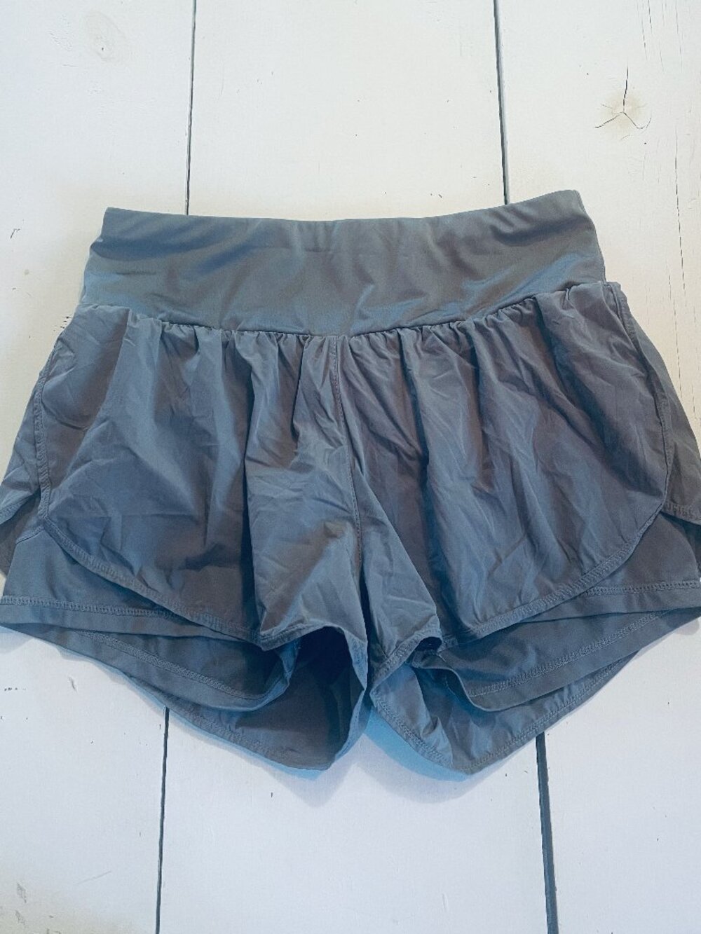 Cadmus Workout Shorts Size Large